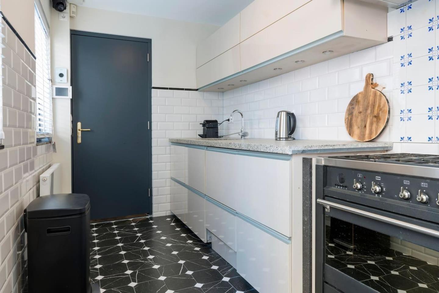 Lovely Newly Renovated *